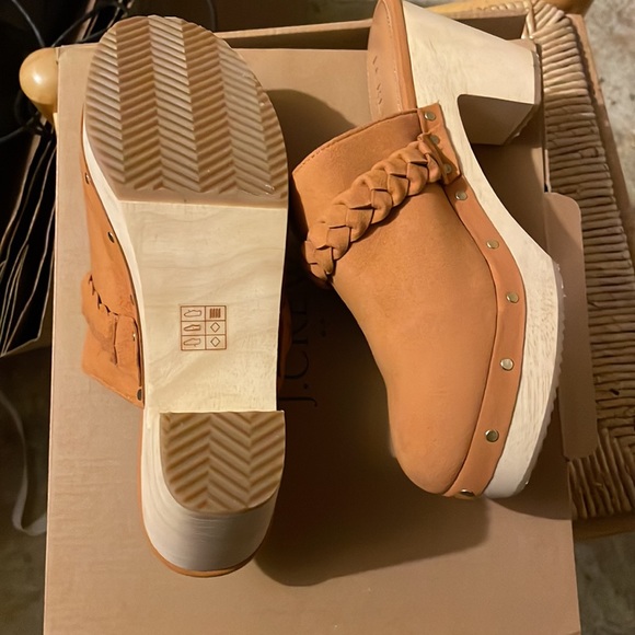 J. Crew clogs size 6 suede tan new! - Picture 3 of 4